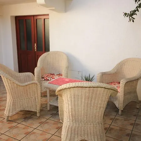 Apartment Studio Vis 2476b